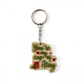 Houten sleutelhanger -cup met tekst youre my cup of ale en biermok ontwerp